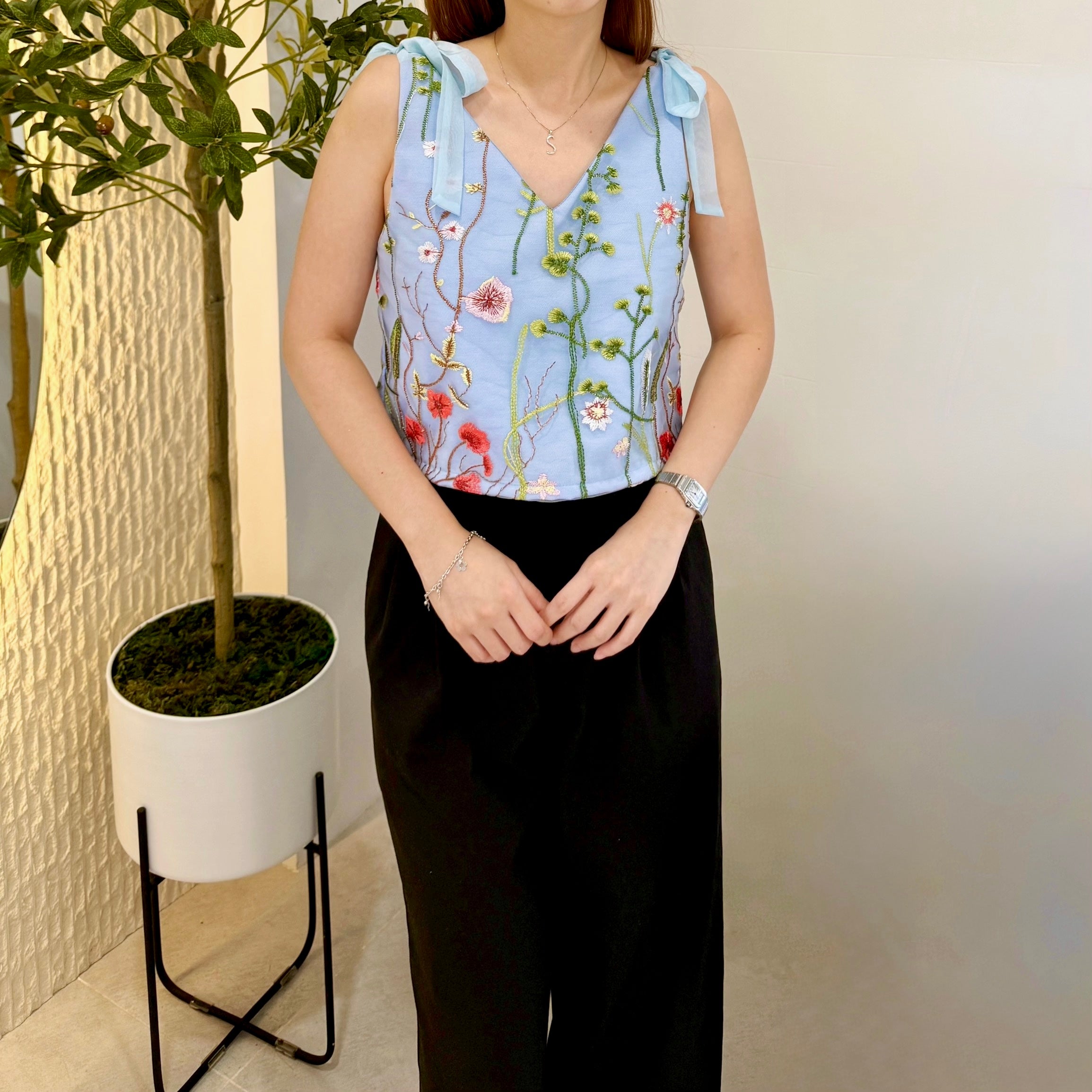 Casablanca Floral